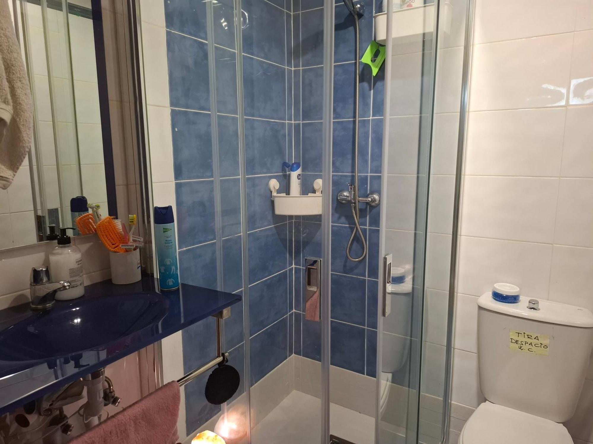 Habitaciones Individuales Wifi Tv Microondas Cerca Del Aeropuerto Madrid Habitacion Grande Wc Privado O Habitacion Pequena Wc Compartido Muy Tranquilas Bien Comunicadas Tren Metro Bus Facil Aparcamiento San Sebastian De Los Reyes Luaran gambar